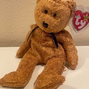 Ty Beanie Baby - Fuzz the Bear